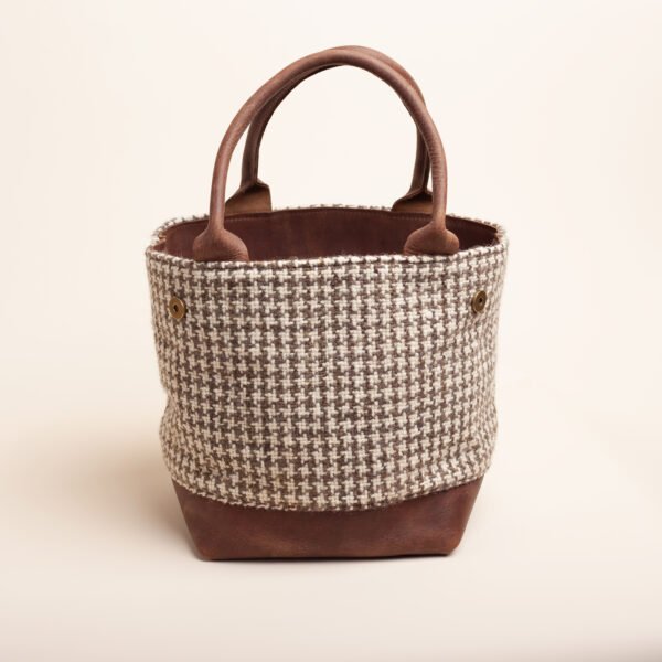 houndstooth-tote-back houndstooth-tote-back