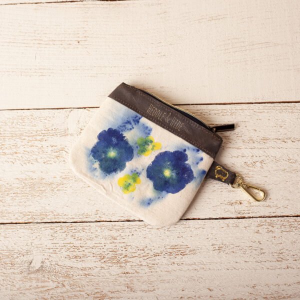 botanically printed snappy pouch