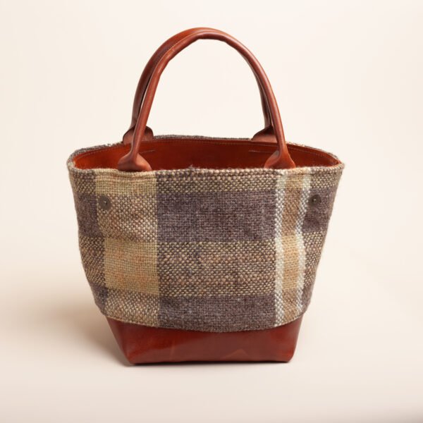 pistacio-plaid-tote-back luxury handwoven tote bag with leather in pistachio plaid